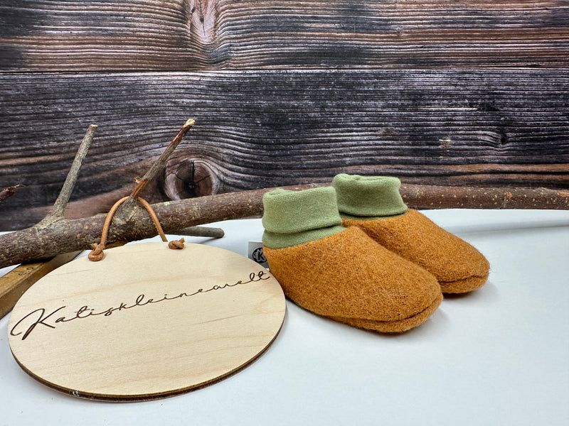 Socken/Puschen Gr. 50/56