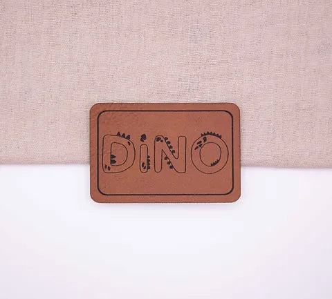 Kunstlederlabel Dino Schrift