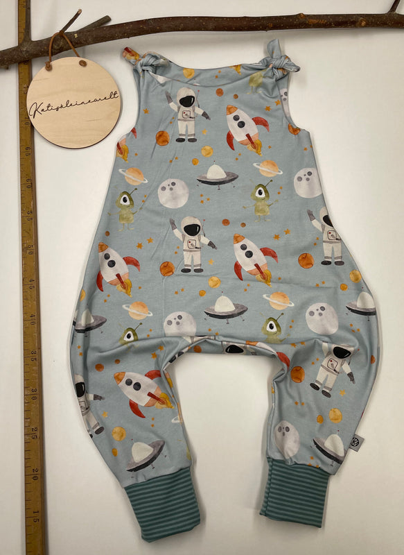 Strampler Gr. 98/104